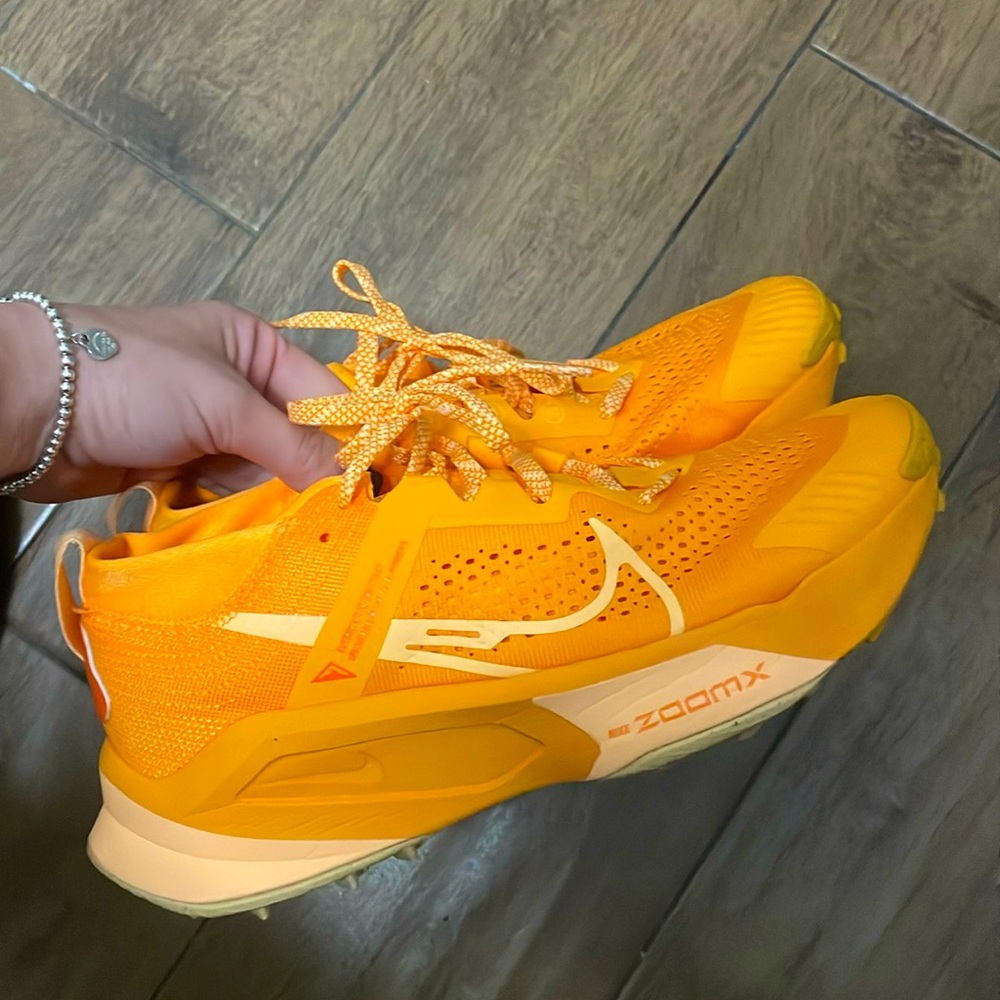 Nike orange zoomx